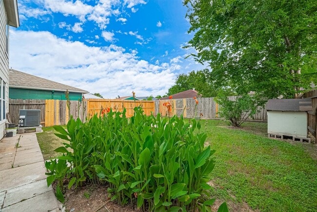 Building Photo - 12927 Pale Ivy Ln