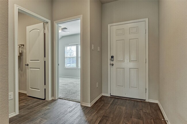 Building Photo - 13959 Leigh Lake Ln