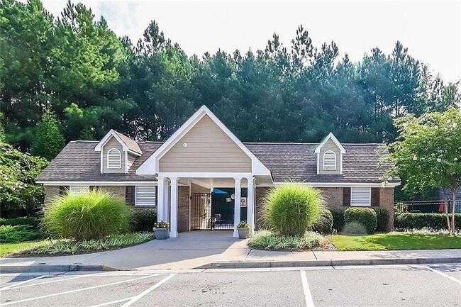 Building Photo - 2344 Attewood Dr