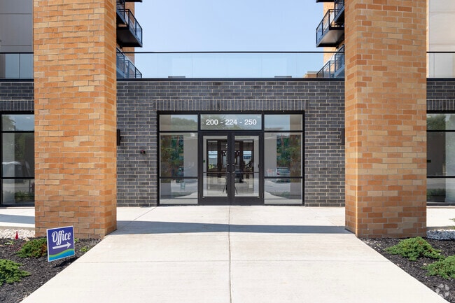 Entrance - Cardinal Square - Building C