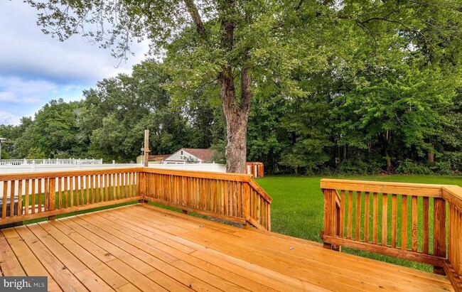 Building Photo - 2320 Ironwood Dr