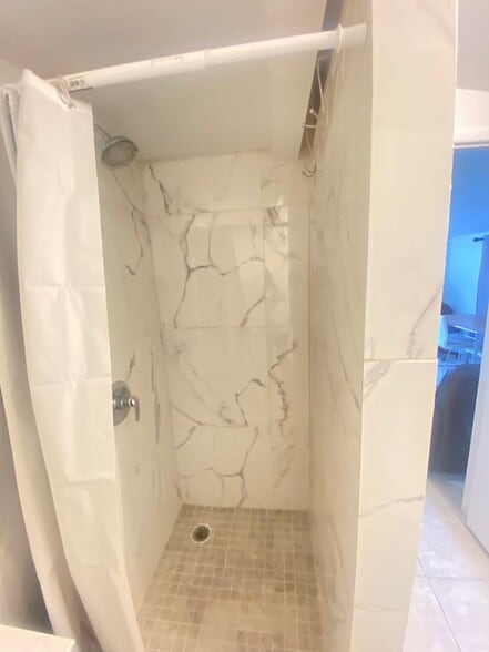 Building Photo - 7121 Taft St