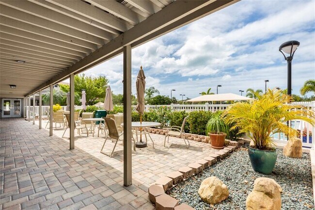 Building Photo - 5400 Eagles Point Cir