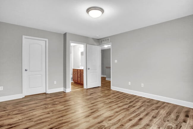 Building Photo - 16 Lismore Pl