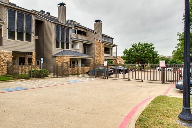 Building Photo - 5344 Contender Ln
