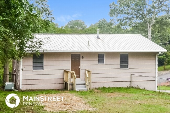 Building Photo - 108 8th Pl