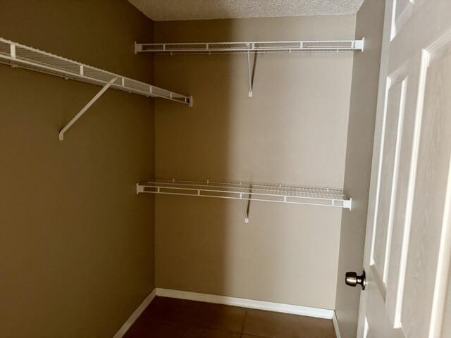 Building Photo - 5016 Lantana Rd