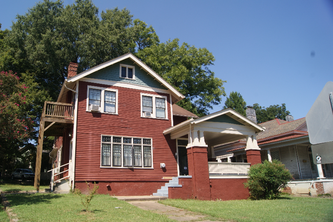 Primary Photo - 801 Glenwood Ave