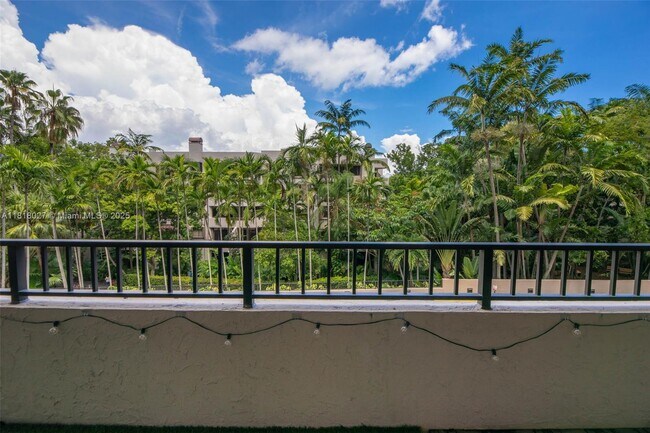 Building Photo - 151 Crandon Blvd