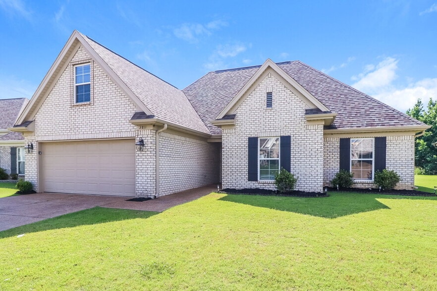 Building Photo - 3811 Dawnwood Cir W