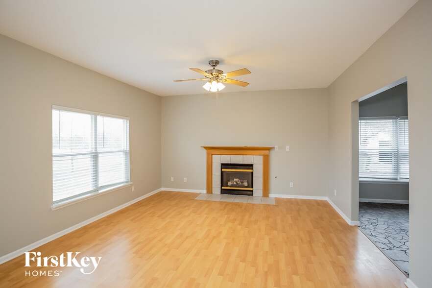 Building Photo - 13947 Royalwood Dr