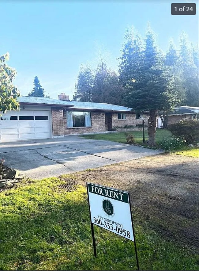 Building Photo - 3-Bed 2-bathroom Home