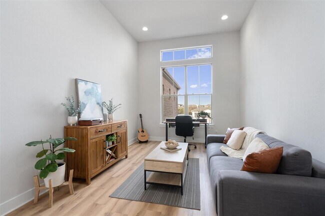 Building Photo - 264 Wellborn Rd