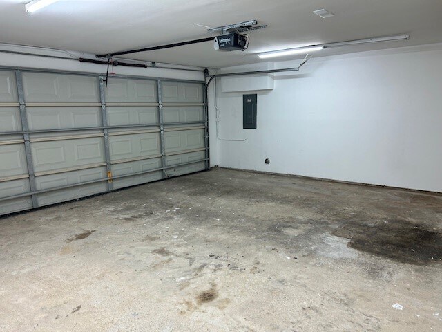 Building Photo - 6401 Pickens St
