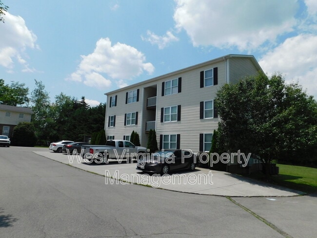 Building Photo - 212 Cardinal Wy