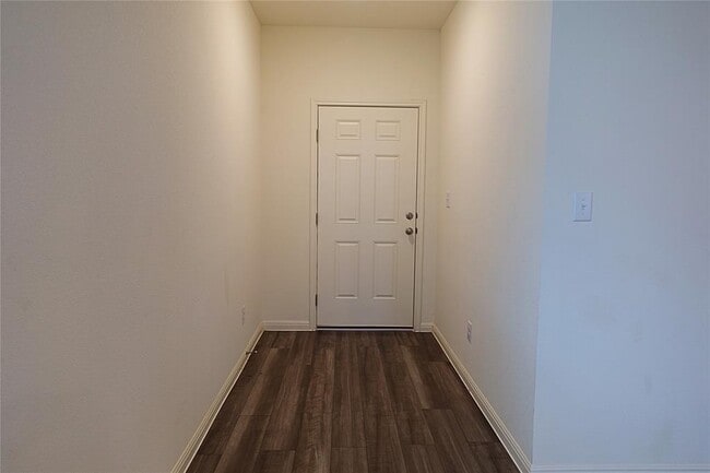 Building Photo - 402 Plateau St