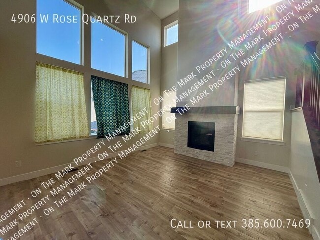 Building Photo - 4906 W Rose Quartz