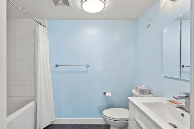 Building Photo - Well maintained two-story condo - Bright End Unit - Lease Terms Options Outlined in Description