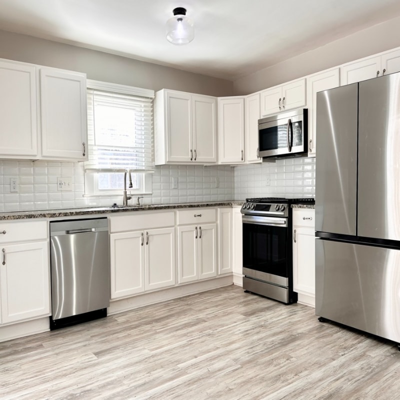 Building Photo - 117 Green Dr