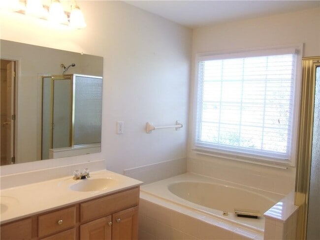 Building Photo - 2745 Niblick Way