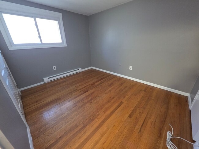 Building Photo - 2 Bedroom Apartment - Newburgh, NY