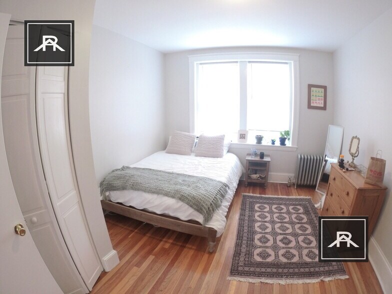 Building Photo - 241 Freeman St