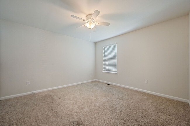 Building Photo - 387 Mardella Dr