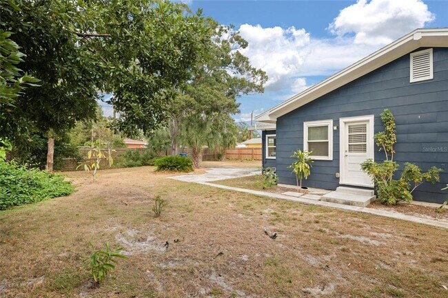 Building Photo - 4625 3rd Ave S