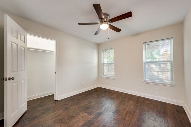 Building Photo - 4823 Ash Ln