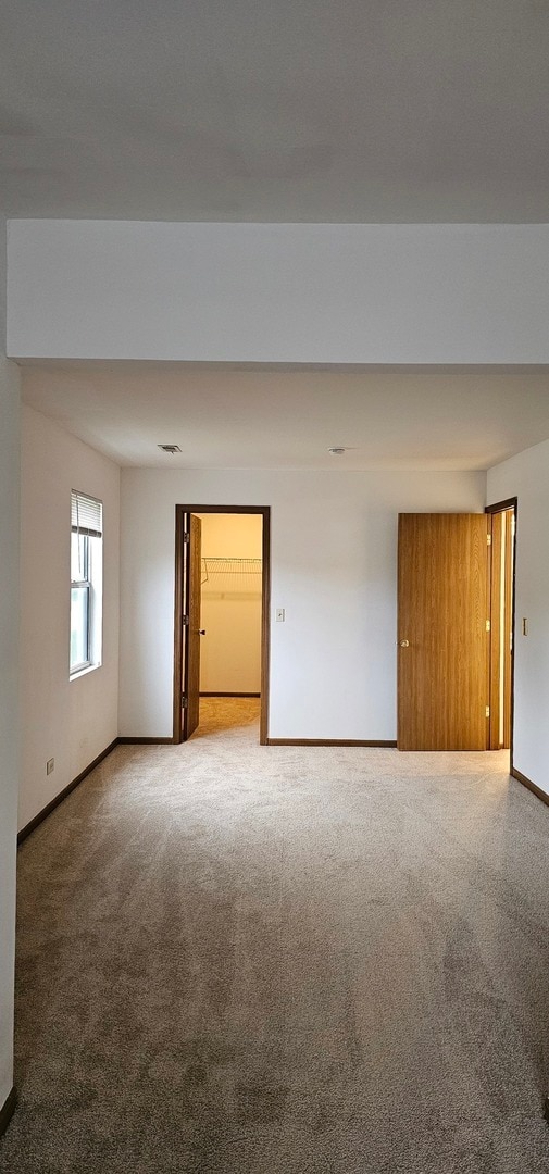 Building Photo - 301 Village Creek Dr