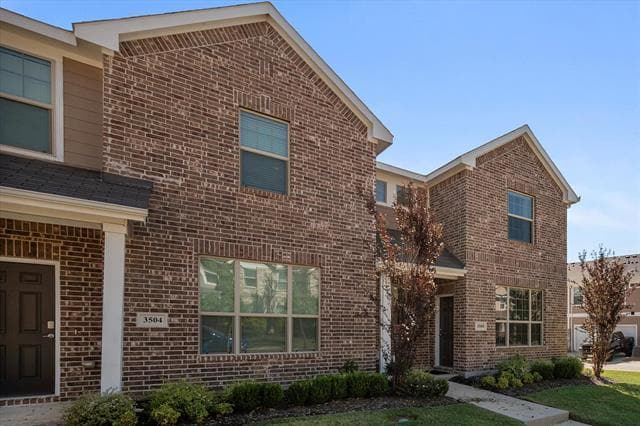 Building Photo - 3500 Brentwood Dr