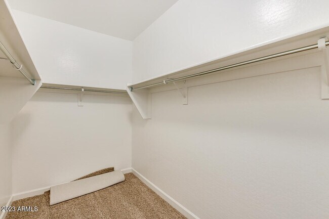 Building Photo - 41329 W Curtis Ln