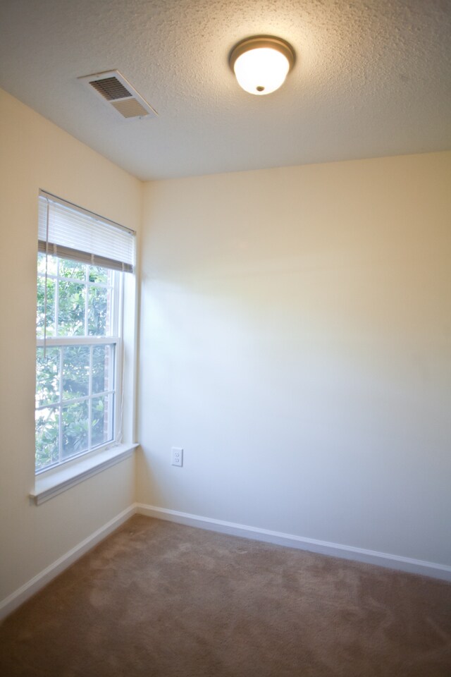 Building Photo - 110 S Roberson St