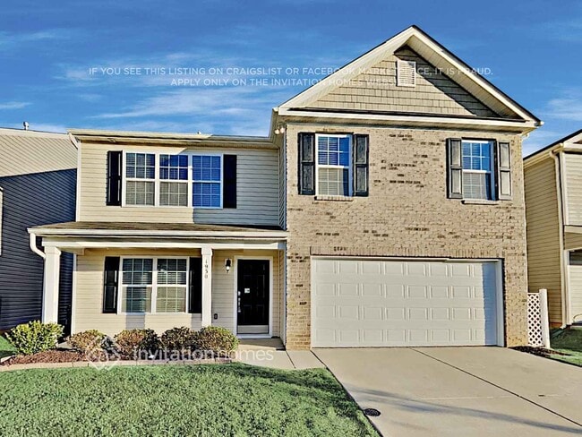 Building Photo - 1930 Eastway Dr