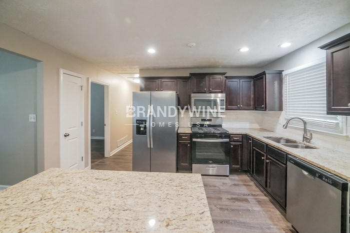 Building Photo - 1066 Basswood Ct