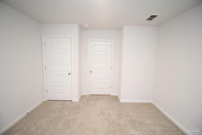 Building Photo - 7408 Oak Lake Blvd