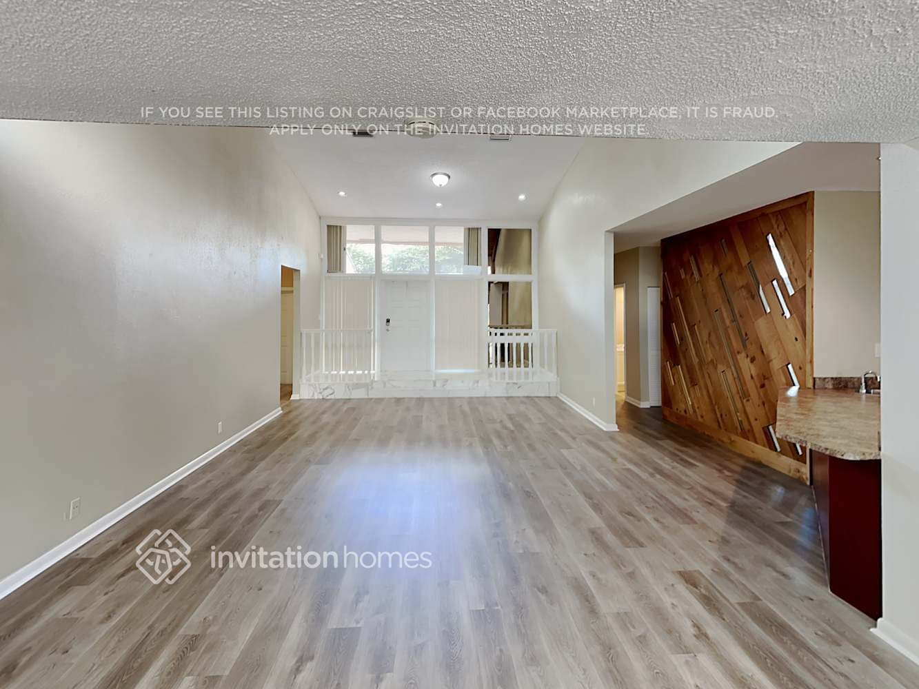 Building Photo - 8041 Buttonwood Cir