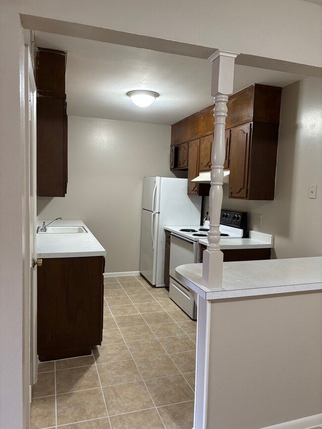 Building Photo - Granada