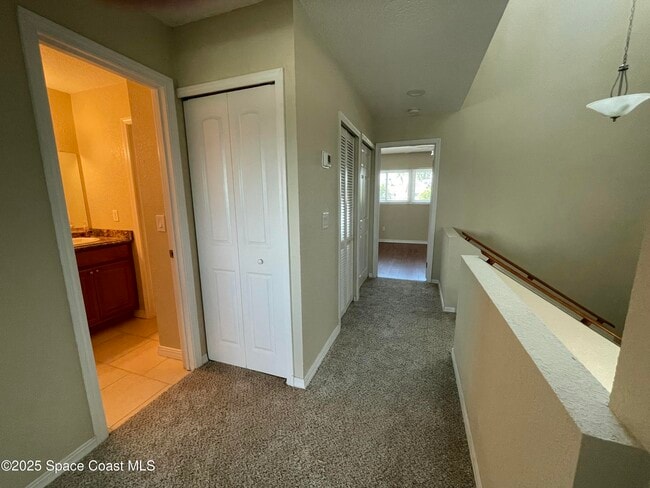 Building Photo - 503 Summerset Ct