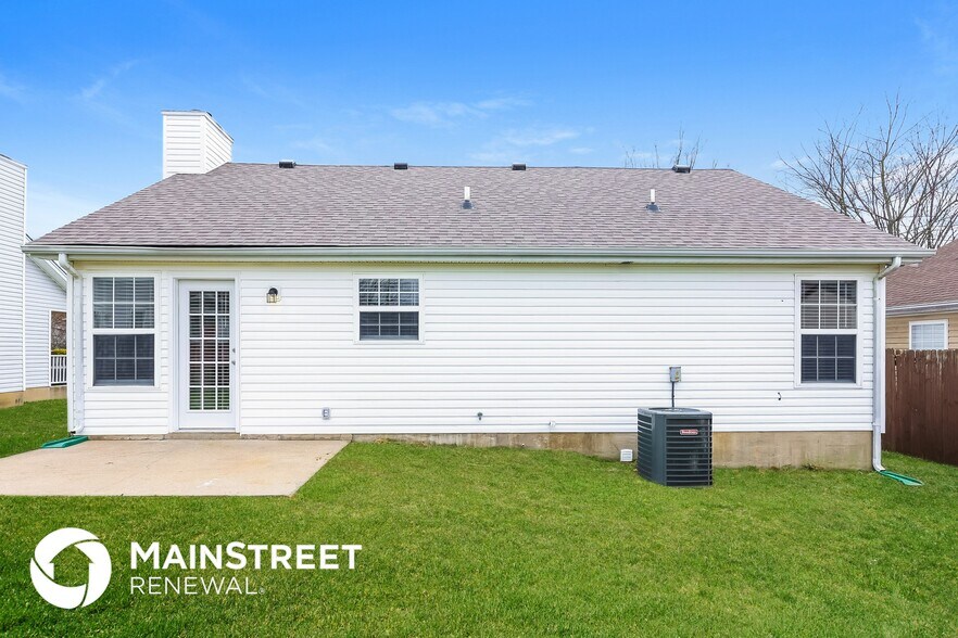 Building Photo - 703 Lou Gehrig Cir