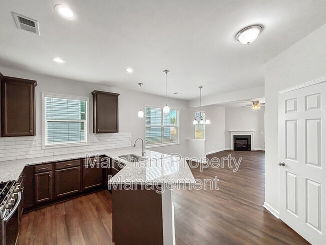 Building Photo - 6 Ashborne Ln