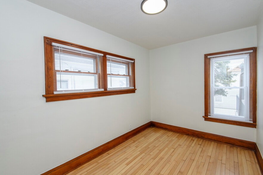 Building Photo - 3472 S 15th Pl