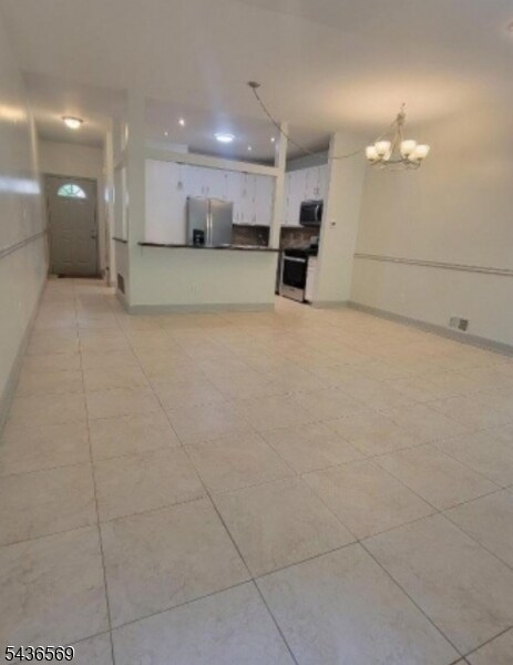Building Photo - 1076 Oakcroft Ln
