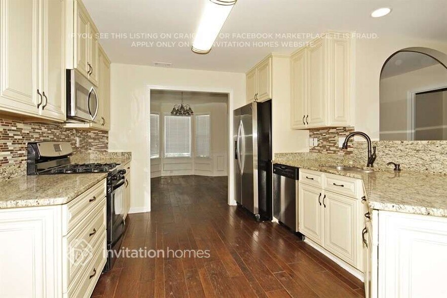 Building Photo - 380 Running Fawn Dr
