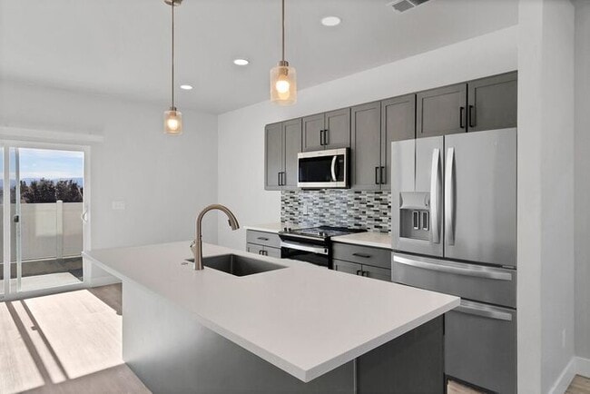 Building Photo - Stylish & Move-In Ready Homes in the Desir...