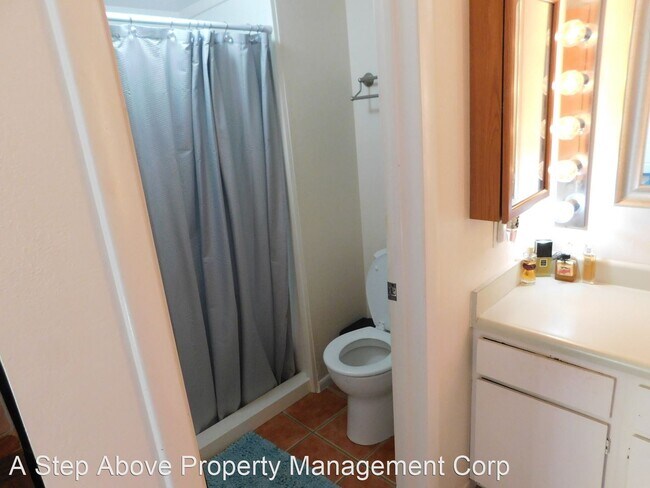 Building Photo - 2 br, 2 bath House - 961 Lakeside Drive #205