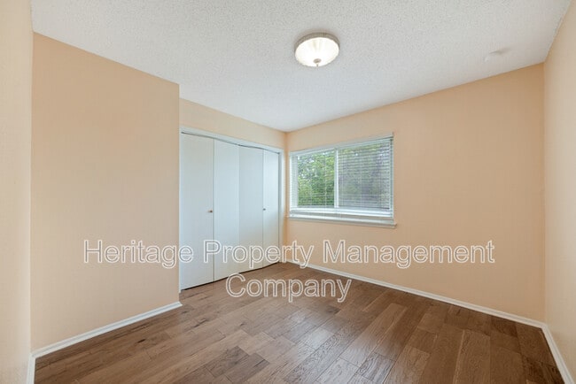 Building Photo - 10958 Crown Pk Ln