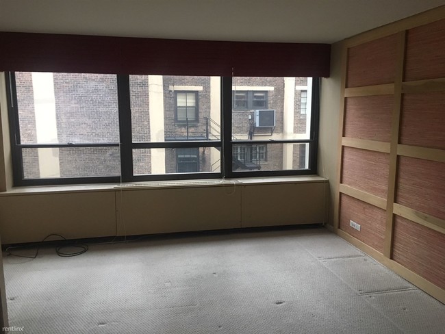 Building Photo - 222 E Pearson St