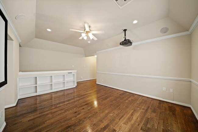 Building Photo - 1121 Beall Landing Ct