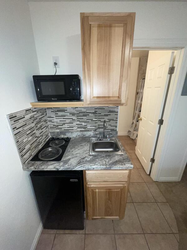 Building Photo - 1675 S State St